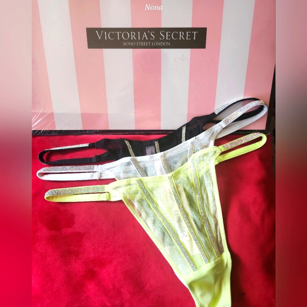 3 Victoria's Secret Very Sexy Thong Set Size MEDIUM NWT